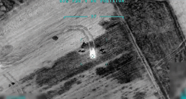 Chưa hết, các nguồn thạo tin của báo chí Thổ Nhĩ Kỳ còn khẳng định ít nhất 6 kho chứa đạn của quân đội Syria đã bị tiêu diệt trong các đợt oanh kích của Thổ Nhĩ Kỳ. Nguồn ảnh: Sina.