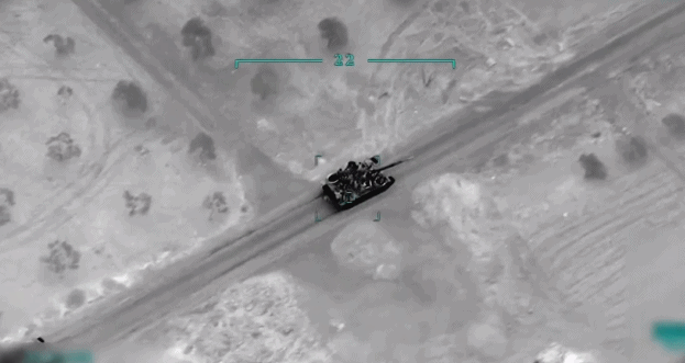 Tên lửa của Thổ Nhĩ Kỳ oanh tạc một xe tăng chủ lực của quân đội Syria. Nguồn ảnh: Sina.