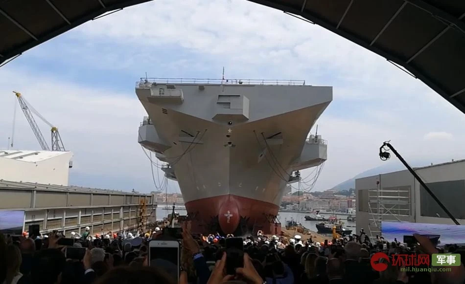 Đồ sộ tàu bay sân Italia đóng riêng cho chiến đấu cơ F-35