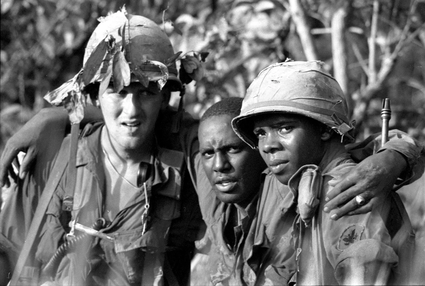 Sợ "đánh nhau" với Iran, dân Mỹ lật lại cách trốn quân dịch như thời chiến tranh Việt Nam