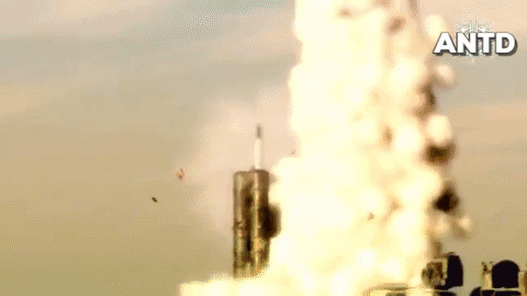 Mới đây quân đội Thổ Nhĩ Kỳ đã chính thức kích hoạt và triển khai hệ thống tên lửa phòng không tầm xa S-400 Triumf mua từ Nga và bắt đầu luyện tập tác chiến.