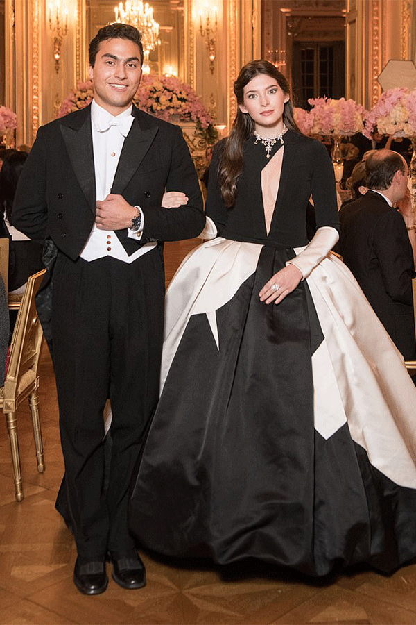 Tiểu thư 21 tuổi Ludmilla von Oppenheim xuất thân từ dòng họ quý tộc Oppenheim của Đức. Gia tộc lừng danh này sở hữu một trong những ngân hàng lớn nhất thế giới. Ludmilla đang theo học ngành luật và sẽ tiếp nối công việc kinh doanh của gia tộc.