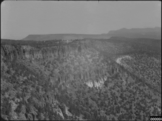 Kể từ năm 1963, Liên Xô, Mỹ và Anh đã ký thoả thuận theo đó di chuyển mọi vụ thử bom hạt nhân xuống dưới lòng đất thay vì cho nổ "lộ thiên" như trước đây. Nguồn ảnh: BI.
