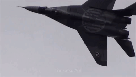 Còn phía Nga họ lợi ba đường, thứ nhất họ duy trì được quan hệ và tầm ảnh hưởng của nước này trên chính trường thế giới.