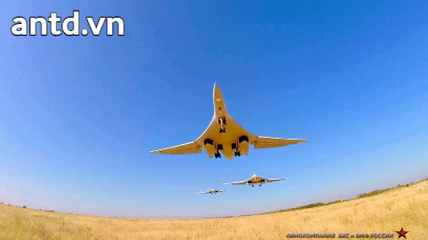 Trong quá khứ, Ukraine từng sở hữu tới 19 chiếc Tu-160. Tuy nhiên ngoại trừ một chiếc duy nhất Ukraine đang giữ trong bảo tàng, nước này không còn sở hữu bất cứ một chiếc Tu-160 nào còn hoạt động được. Nguồn ảnh: ANTD.