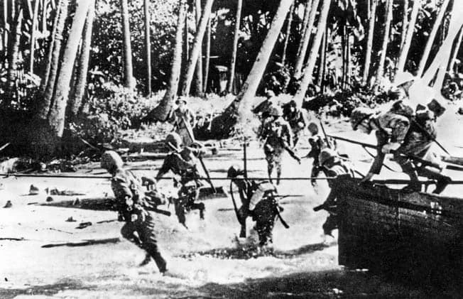 Cực hiếm hình ảnh Nhật tiến công vào Đông Ấn Hà Lan trong CTTG 2