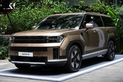 Cận cảnh Hyundai SantaFe Hybrid 2026 nhập Việt Nam từ 1,2 tỷ tại Thái Lan