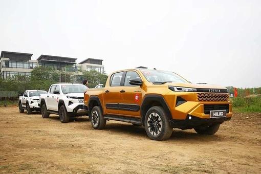 Toyota Việt Nam bán gần 4.000 xe trong tháng 2, Hilux dẫn đầu doanh số