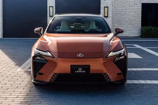 Lexus ES 2026 ra mắt - thêm màn hình 14 inch và loạt công nghệ cao cấp