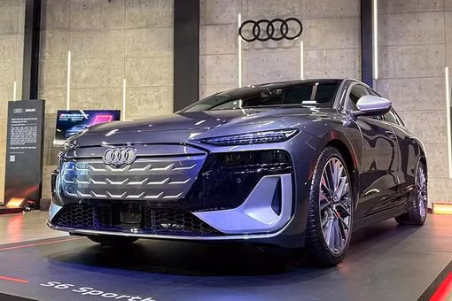 Cận cảnh Audi S6 Sportback e-Tron "bằng xương bằng thịt" tại Việt Nam