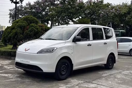 Cận cảnh MPV Wuling Grango tại Việt Nam - từ 499 triệu, lăn bánh 300km/sạc
