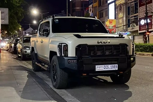 Kia Tasman 2025 - bán tải off-road đầu tiên bất ngờ lăn bánh tại Việt Nam