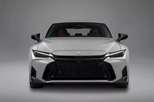 Lexus IS 2026 tinh chỉnh thiết kế, cắt giảm động cơ, tăng giá bán