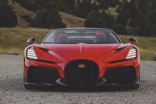[GALLERY] Chi tiết Bugatti Mistral odo hơn 500 km, rao bán hơn 249 tỷ đồng