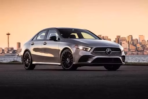 Mercedes-Benz triệu hồi hơn 310.000 xe vì nguy cơ tự trôi khi dừng đỗ