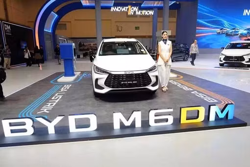 [GALLERY] BYD M6 hybrid từ 447 triệu đồng, chạy 110 km không tốn 1 giọt xăng