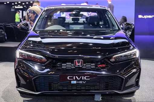 [GALLERY] Chi tiết Honda Civic e:HEV RS 2026 thêm giả lập sang số S+ Shift