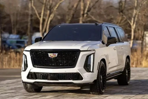 "Soi" Cadillac Escalade ESV 2025 có giá đắt hơn cả Lamborghini Urus
