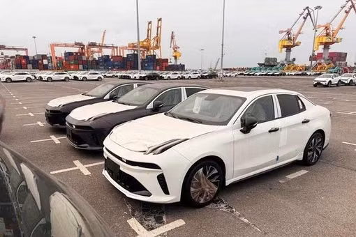 Lynk & Co 03 giá rẻ từ 799 triệu cập cảng Việt Nam, "đấu" Honda Civic?