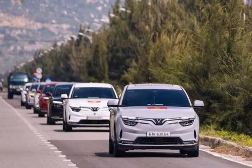 Đề xuất kéo dài thời gian ưu đãi thuế ôtô điện đến năm 2030