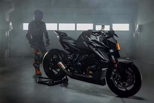 KTM ra mắt siêu naked-bike đặc biệt 1390 Super Duke RR, giá 1 tỷ đồng