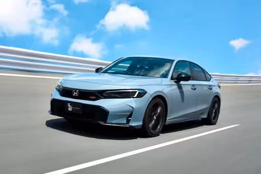 Honda Civic e:HEV RS 2026 từ 769 triệu đồng, lái phấn khích hơn