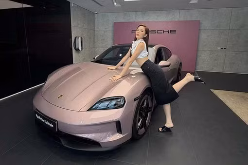 Hoa hậu Kỳ Duyên tậu Porsche Taycan chạy điện "màu hường" gần 8,7 tỷ
