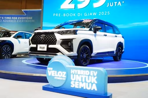 [GALLERY] Toyota Veloz Hybrid sắp về Việt Nam, "ăn xăng" chỉ 3,46 lít/100 km 