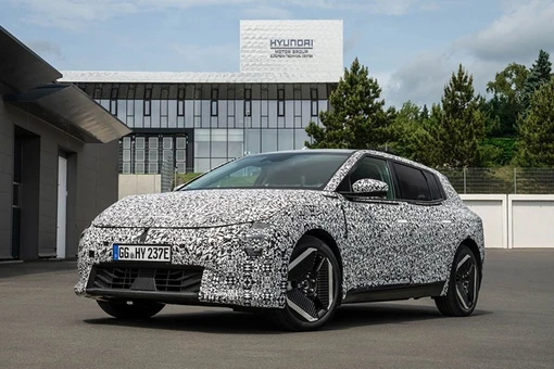 View - Xuất hiện khối xe đặc chủng mới tại tổng hợp luyện diễu binh nhiệm vụ 80 | Báo Tri thức và Cuộc sống - TIN TỨC PHỔ BIẾN KIẾN THỨC 24H