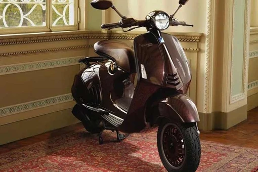 Cận cảnh Vespa 946 Horse 2026 giới hạn 888 chiếc cho năm Bính Ngọ