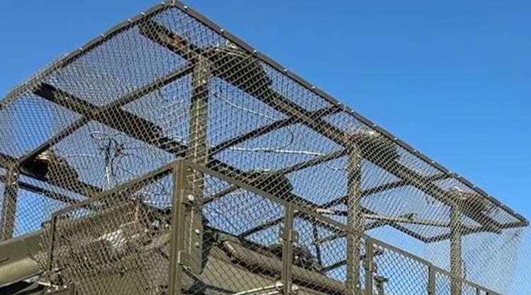 In addition to the temporary physical defense measures mentioned above, Russian military units also installed antennas connected to electronic warfare systems right on the protective cages. Photo: @defence-blog. 8.png