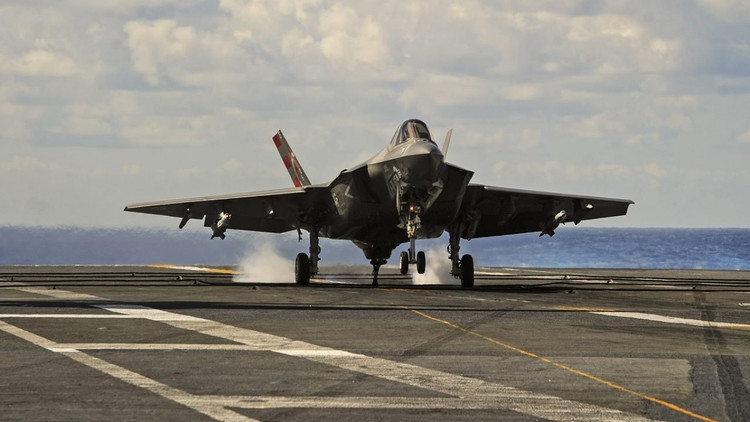 The Pentagon also requested $1.95 billion to buy 12 F-35C carrier-based fighters for the Navy, and $1.78 billion to buy 11 F-35B fighters capable of short takeoff and vertical landing. This plan is down 5 and 2 aircraft, respectively, from the number approved by the US Congress for fiscal year 2025. 8-5602.jpg