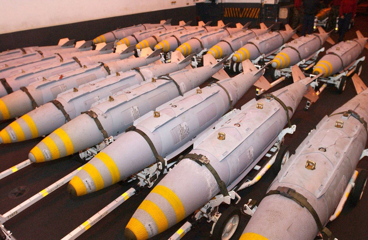 Two more attempts were made with JDAM, but both were unsuccessful. The bombs either missed their targets or exploded at the wrong time. Concerned about the risk of accidental bomb landing in an area with civilians, the commander decided to stop all field testing. 10.jpg