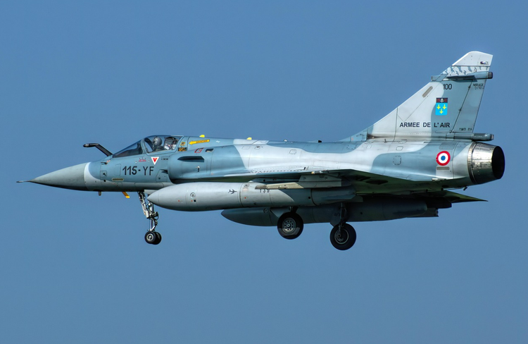ウクライナ空軍によると、7月22日夜、任務遂行中のミラージュ2000戦闘機が突然航空機器の故障に見舞われた。パイロットはすぐに飛行管理者に問題を報告した。写真:@Dassault Aviation 1-371.png