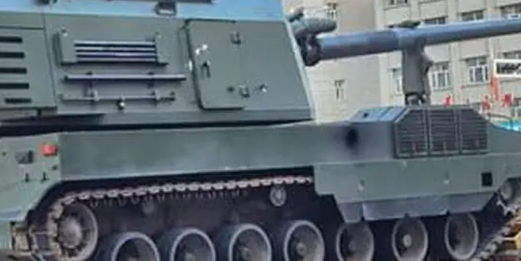 Das Design umfasst außerdem integrierte Subsysteme für Feuerkraft, Kommunikation und Steuerung, Fahrwerksbetrieb und andere erweiterte Unterstützungsfunktionen. Foto: @armyrecognition. 6.png