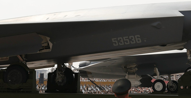 B型無人機の底部には、武器を収納するのに十分なスペースがあるようだ。(写真:趙文宇/中国新聞社/VCG via Getty Images) weapons-bays.jpg