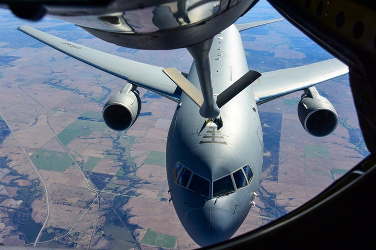 According to Air Mobility Command, three reported crashes between 2022 and 2024 caused an estimated $23 million in damage. Another incident in July 2025 is still under investigation. While there were no casualties, the mechanical damage revealed a serious weakness in the refueling boom design. 3-anh-wikipedia-9785.jpg