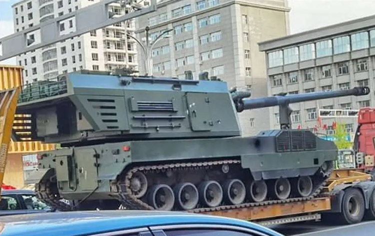 Neue Bilder des chinesischen 155-mm-Selbstfahrlafettensystems SH16 sind plötzlich in den sozialen Medien aufgetaucht und zeigen, dass das System derzeit im Feldversuch getestet wird. Foto: @armyrecognition. 1.png