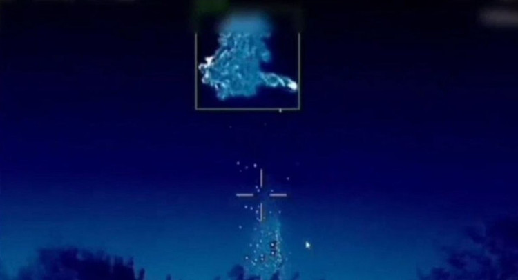 For the first time, there is real evidence that Russia used directed energy weapons to successfully shoot down a Ukrainian FP-1 “Deepstrike” long-range attack drone. This development not only marks a new technological step, but also poses a major challenge to Kiev’s deep strike strategy. 1-anh-defense-express.jpg