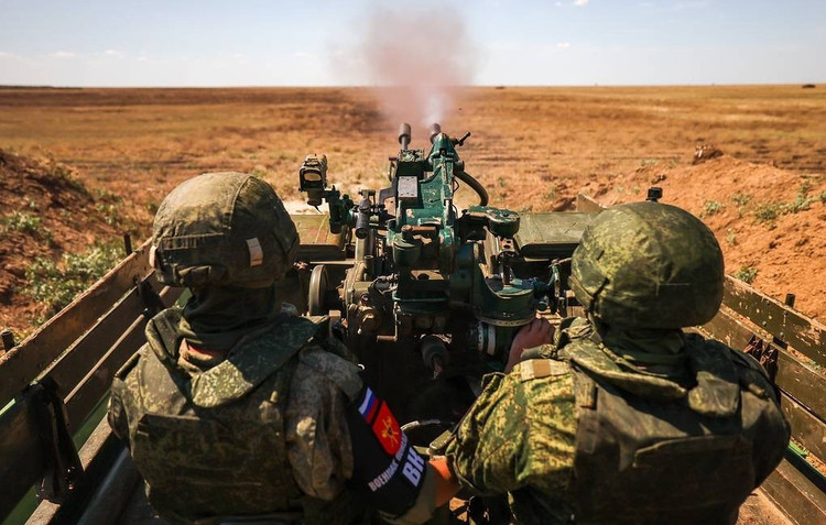 2-anh-tass.jpg