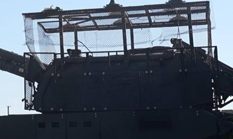 But in reality, these cages are designed to passively protect the new 152mm 2S19M2 Msta-S self-propelled gun from attacks by explosive-laden FPV drones, which pose a growing threat to Russian artillery systems operating within range of Ukrainian forces. Photo: @defence-blog. 6-7080.png