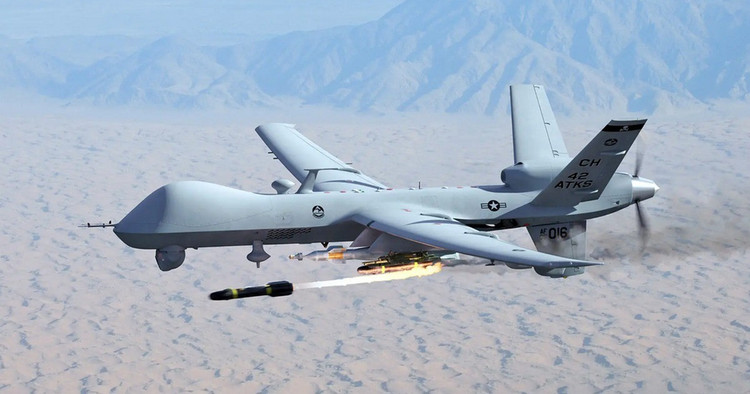 Ini bukan pertama kalinya UAV AS diuji dalam pertempuran udara. Pada tahun 2002, Predator meluncurkan rudal Stinger ke MiG-25 Irak. Pada tahun 2017, Reaper menguji AIM-9X dan berhasil menembak jatuh target UAV. MQ-1C Gray Eagle juga baru-baru ini menggunakan panduan radar AGM-114L Hellfire untuk menghancurkan UAV. 6.jpg