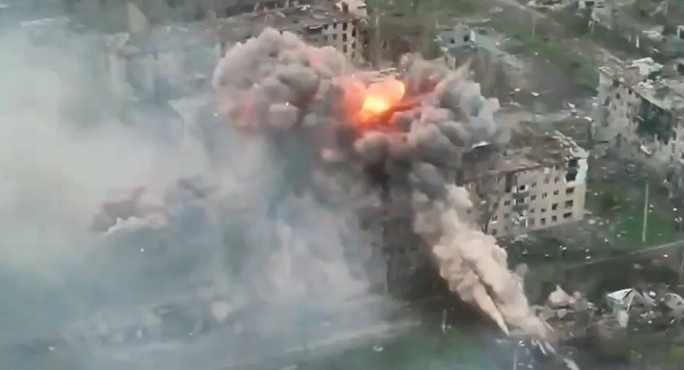 Ukrainian military engineers worked closely with the operational forces to design, test and deploy the Privet-299 in a short period of time. This process allowed the design to be adapted to the actual requirements of the battlefield, from the weapon load, guidance system, to the ability to withstand enemy electronic jamming. 9-9592.jpg