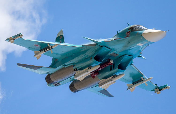 យោងតាមសាជីវកម្មរដ្ឋ Rostec មុនពេលបញ្ជូនទៅកាន់កងវរសេនាធំទ័ពអាកាស យន្តហោះទម្លាក់គ្រាប់បែក Sukhoi Su-34 ទាំងនេះបានបញ្ចប់ការសាកល្បង ការសាកល្បង និងការវាយតម្លៃដែលត្រូវការទាំងអស់ដោយជោគជ័យ។ រូបថត៖ @ផលប្រយោជន៍ជាតិ។ 2-7215.png