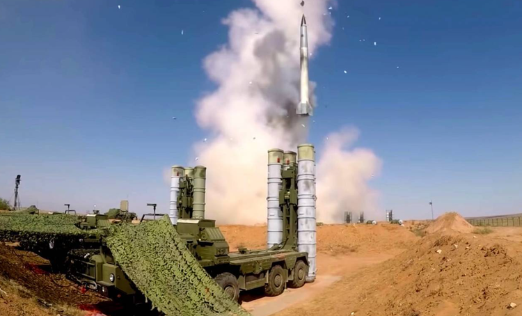 Reports of the use of the 40N6 missile in the Ukrainian theater began to emerge in late 2023, with assessments of the downing of a Ukrainian F-16 in April 2025 suggesting it was achieved using the 40N6 missile. Photo: @Military Watch Magazine. 12-7278.png