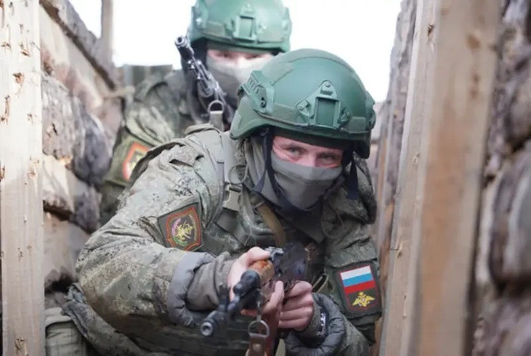 Спостерігачі кажуть, що дніпропетровсько-запорізький фронт стає ключовим напрямком у зусиллях Росії щодо розширення буферної зони навколо коридору Донецьк-Токмак. Контроль над висотами та логістичними маршрутами тут може дозволити Росії чинити прямий тиск на промисловий центр Дніпра. 10.jpg
