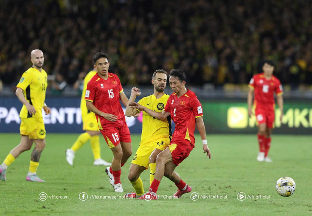 Các cầu thủ ĐTQG Việt Nam đã có 90 phút khó khăn trước Malaysia trên SVĐ Bukit Jalil tối ngày 10/6. 505206460-4160493577517371-1047181470639886719-n.jpg