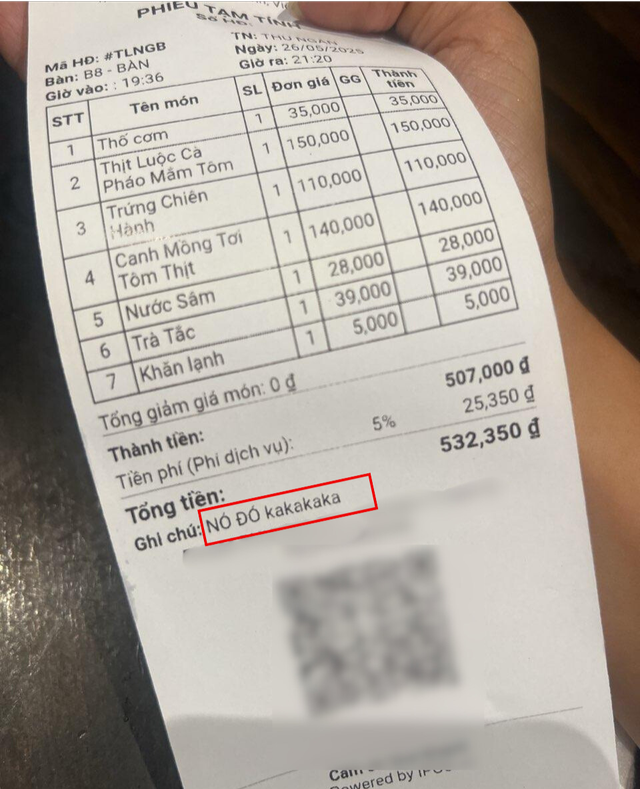 Hoá đơn có dòng chữ khiến thực khách bức xúc ở quán ăn Cơm Quê Dượng Bầu. g3.png