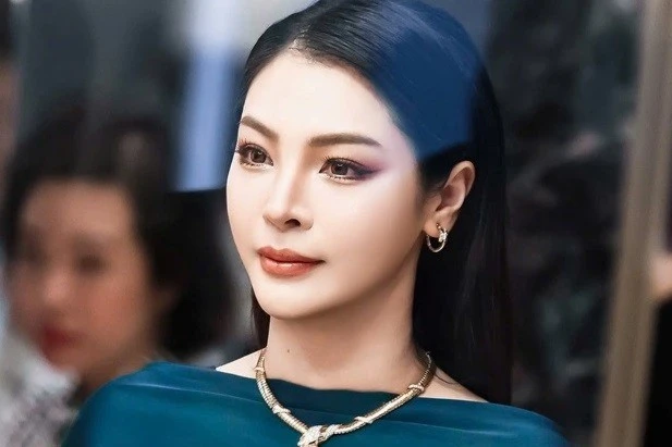 Tài sắc ngôi sao Thái Lan Faye Peraya Malisorn