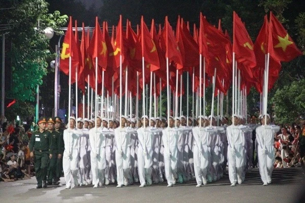 Hình ảnh hùng tráng buổi tổng hợp luyện lần 1 cho đại lễ 2/9